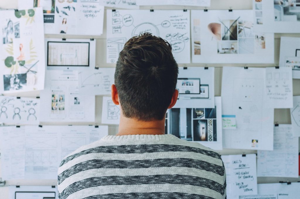 Esquema de planificación narrativa para un carrusel de Instagram